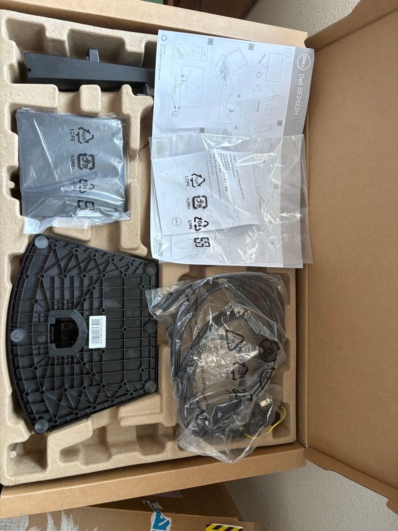 Dell SE2422H 23.8インチ モニター ディスプレイ定価15800円