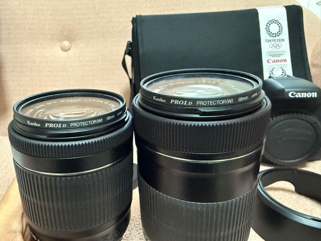 Canon EOS Kiss X8i ダブルズームキット