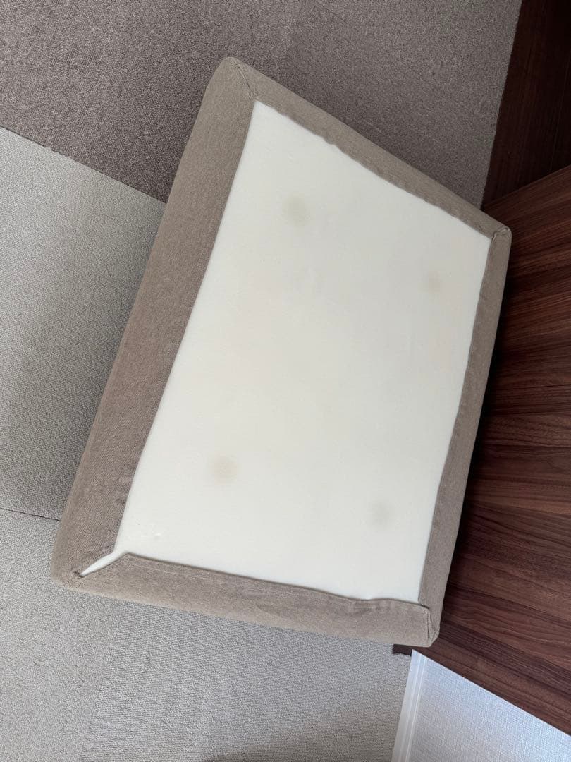 無印良品　オットマン本体・フェザー・ポケットコイル　木製脚付き