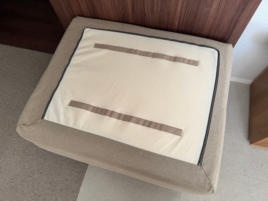 無印良品　オットマン本体・フェザー・ポケットコイル　木製脚付き