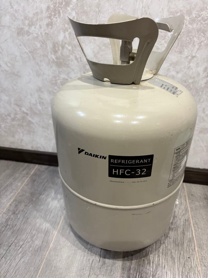DAIKIN 冷媒 HFC-32 R32ガス　６キロ程度