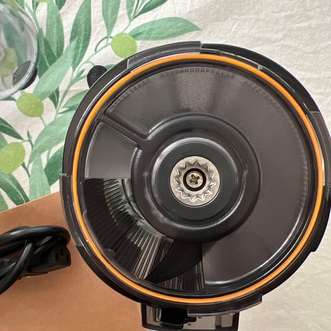 ホワイト ジューサー ダイヤル式