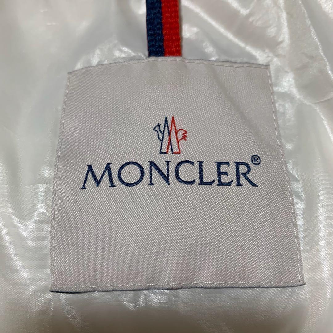 美品⭐️モンクレール　 CHIABLESE キアーブルス　3 ホワイト5D129