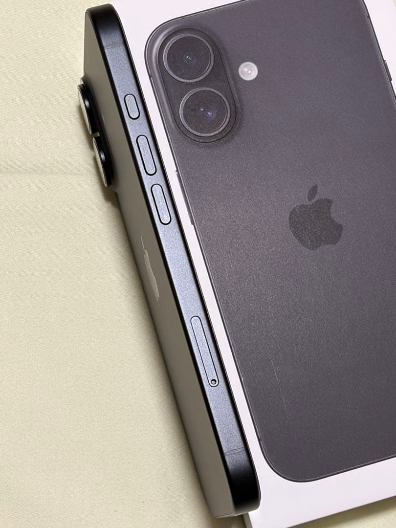 【美品】iPhone16 256GB ブラック simフリー