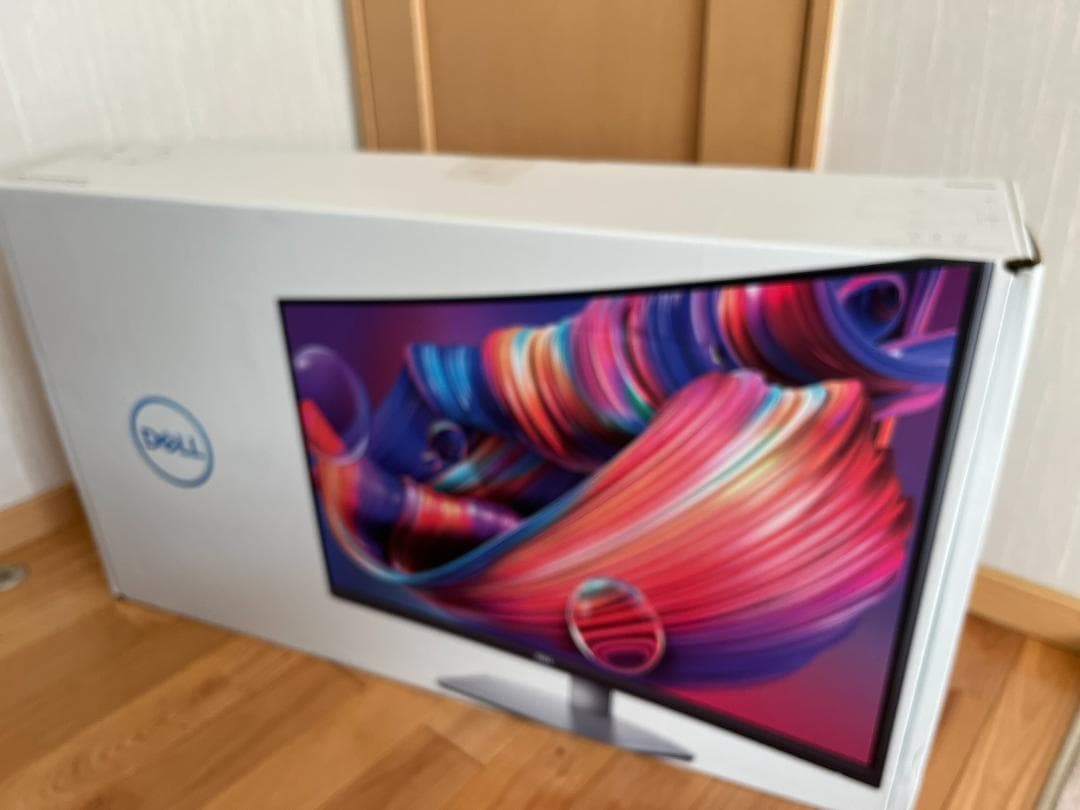 チェリーモ。4K湾曲モニター（DELL　S3221QS)