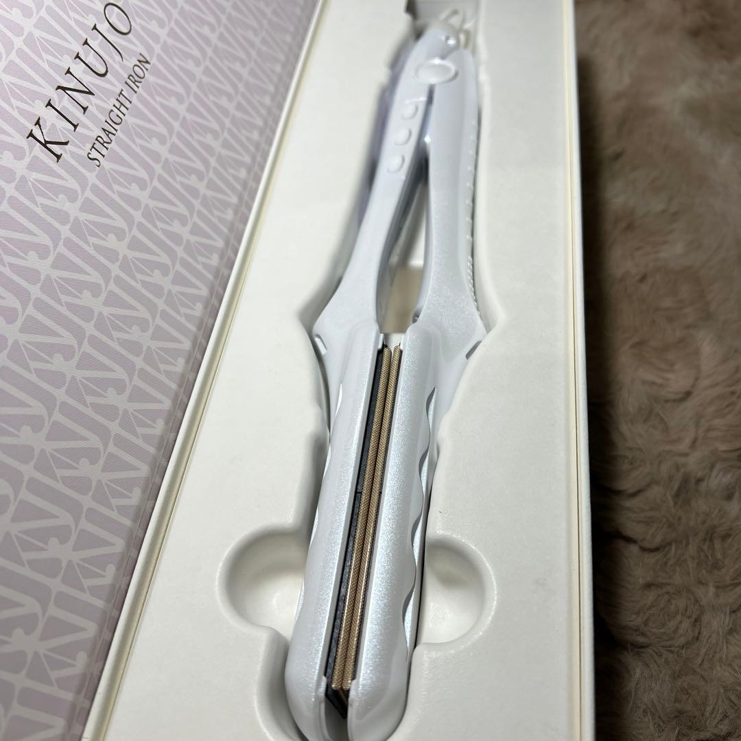G1239 新品未使用　KINUJO ストレートヘアアイロン LM225
