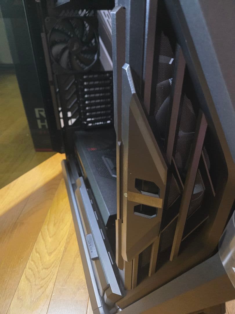 ASUS ROG Hyperion ケース 新品未使用 箱・レシート付き