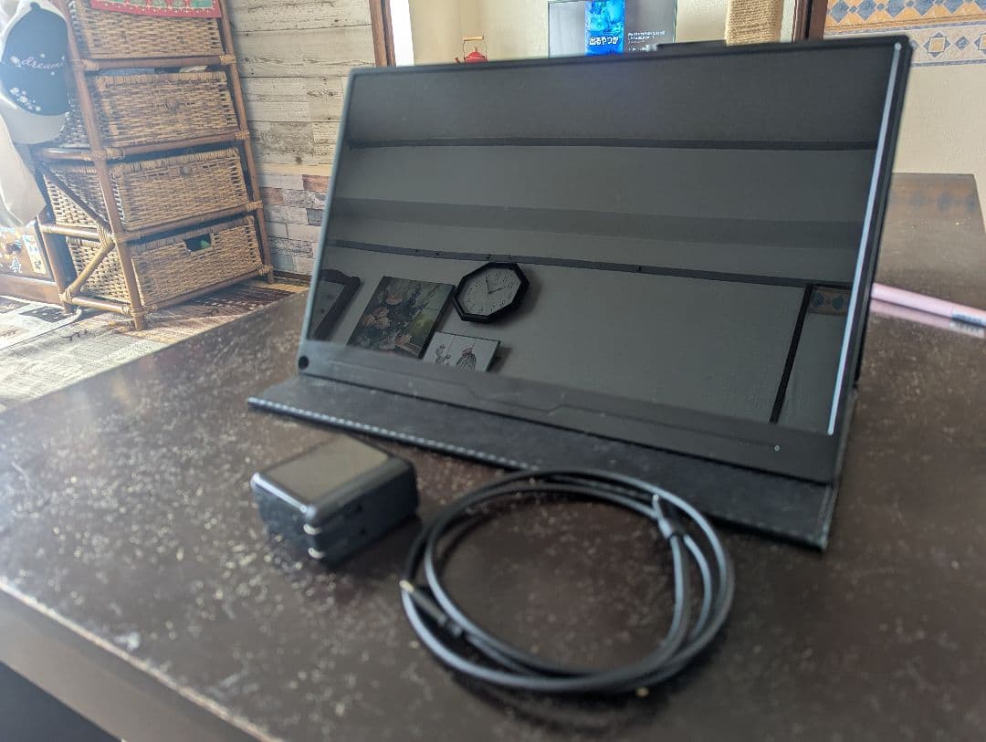 EVICIV 15.6インチ 4K モバイルモニター光沢タイプ