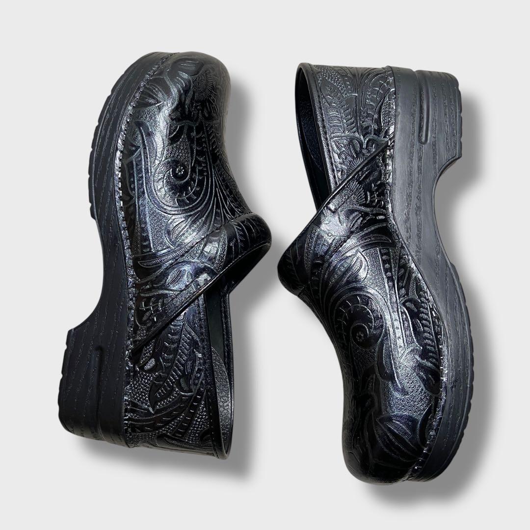 ダンスコ☆プロフェッショナル☆クロッグサンダル☆フローラル柄☆型押し☆26.5