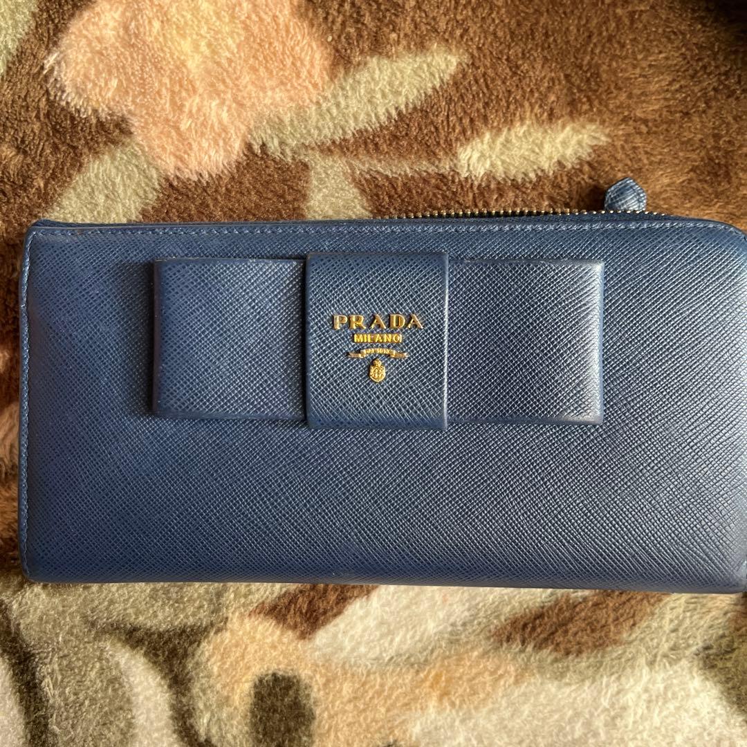 み*ら様 PRADA サフィアーノレザー 長財布 ネイビー