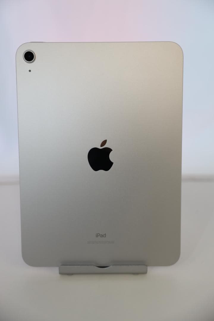 美品 iPad 第10世代 64GB Wi-Fi シルバー 元箱・ACアダプタ付