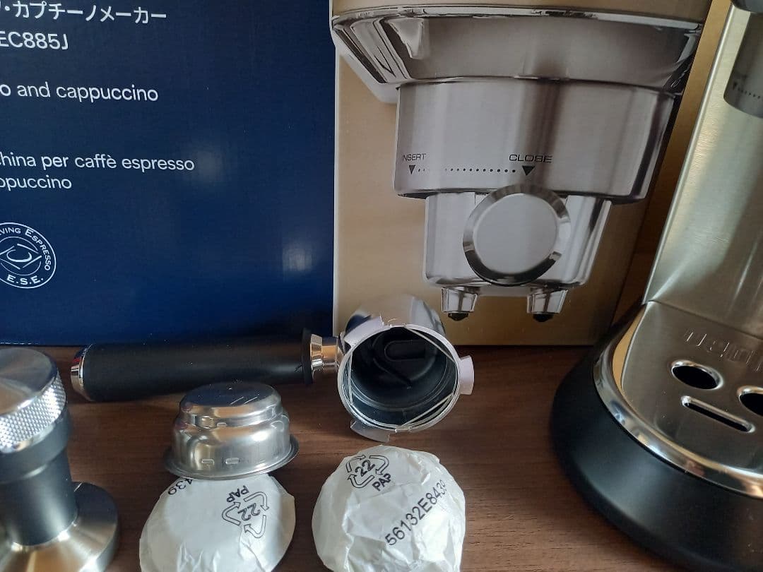 デロンギ エスプレッソ・ デディカ アルテ メタルシルバー EC885J-M