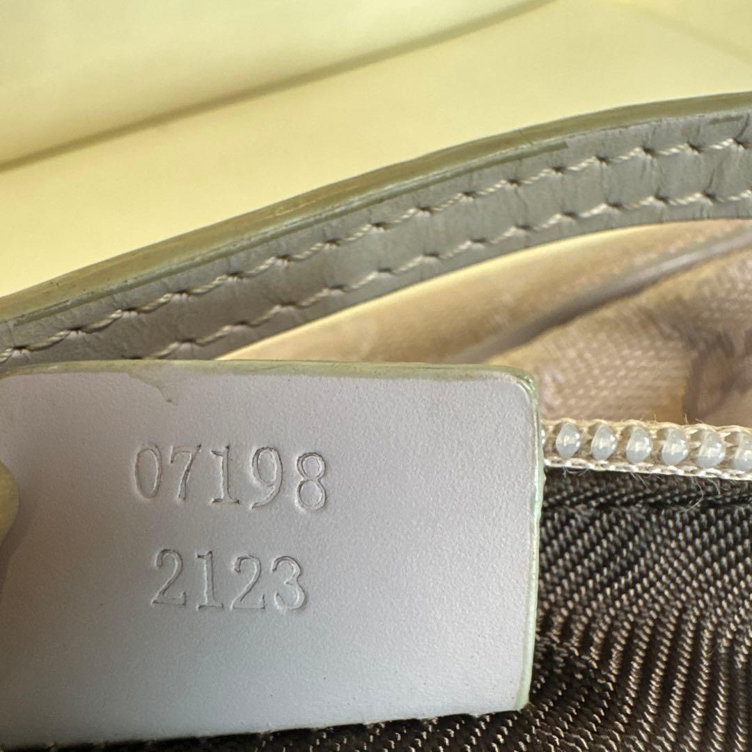 【美品】GUCCI グッチ アクセサリーポーチ GGキャンバス ハンドバッグ