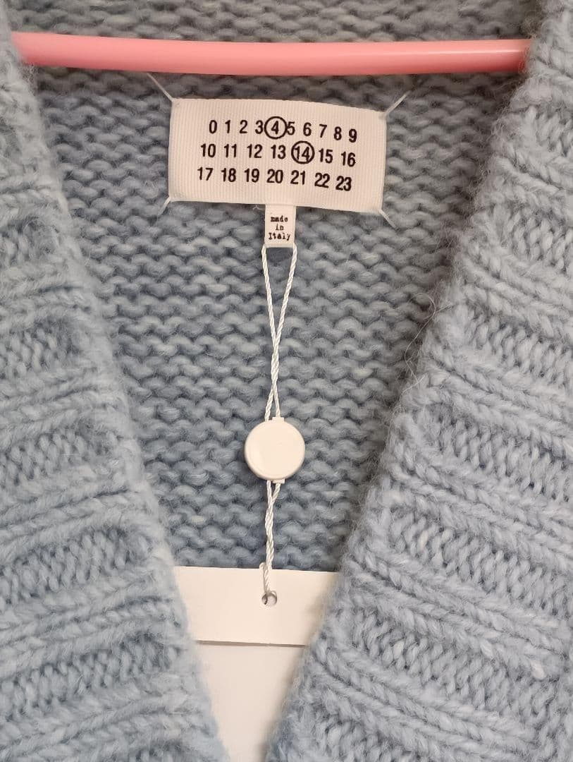 MaisonMargielaタグ付きブルーボタニカルダイカーディガン