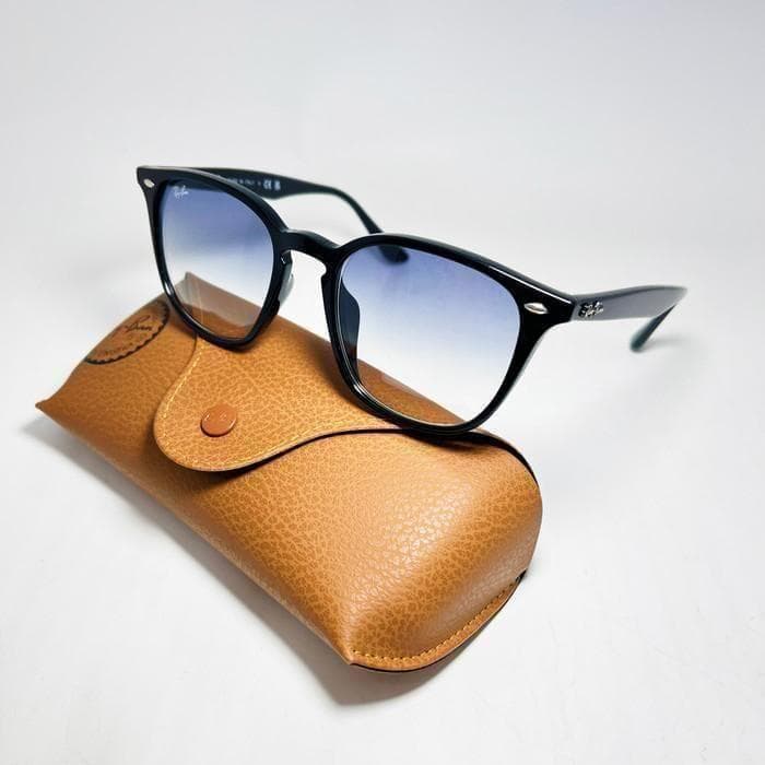 啓之輔さん着用レイバンサングラス RB4258F-60119