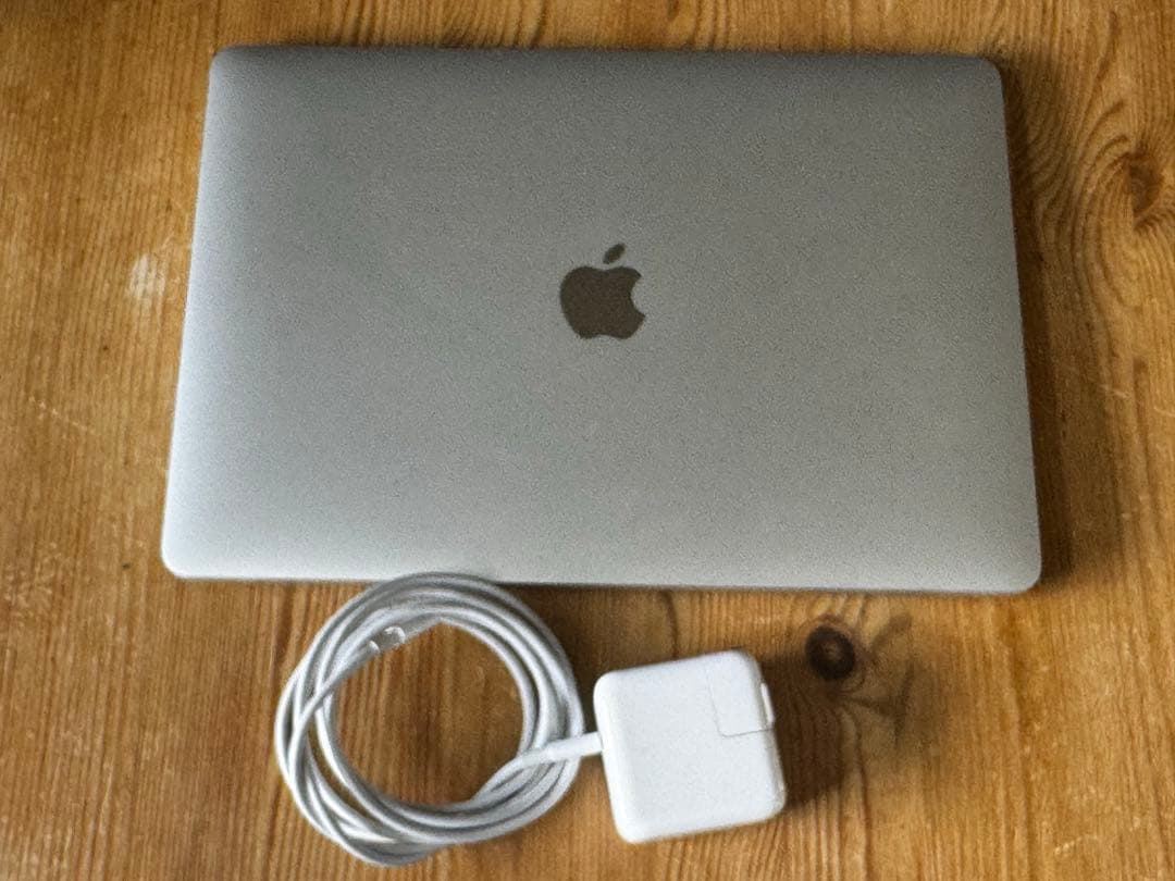 Apple MacBook Air (M1, 2020) 本体　日本語版