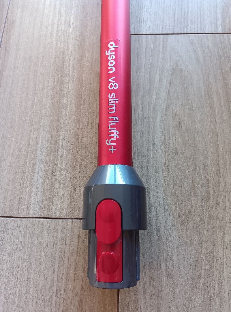 dyson v8 slim fluffy+ 本体　付属品　スタンド付き