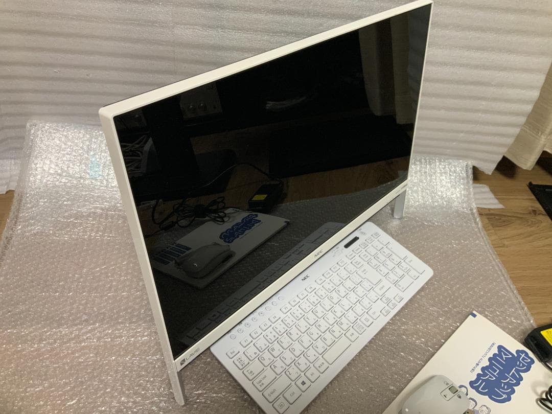 Windowsデスクトップ NEC PC-DA350HAW/Win11/4GB/Celeron3865U