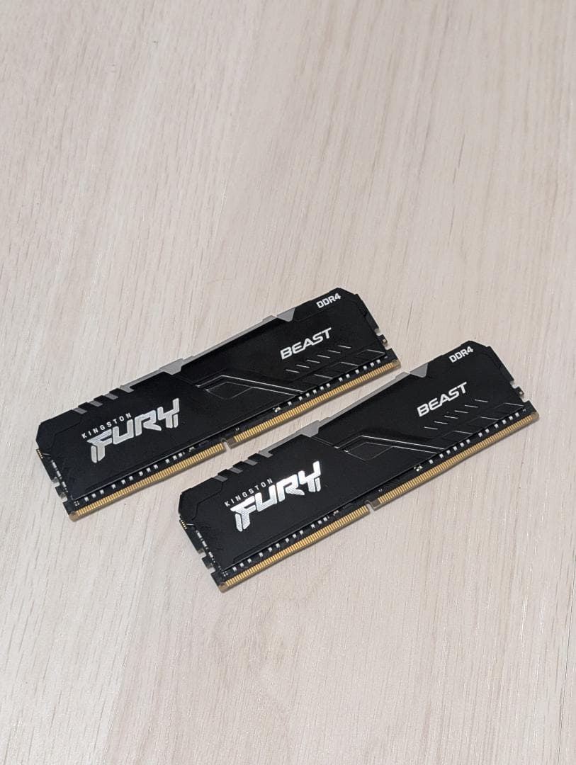 DDR4 32GB 3600MHz メモリー RGB(発光型) Kingston