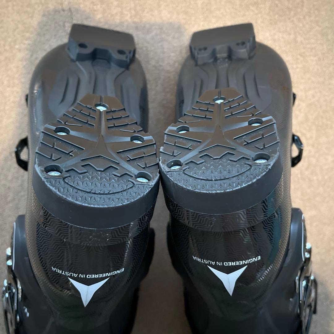 ATOMIC HAWX MAGNA 80 27〜27.5cm