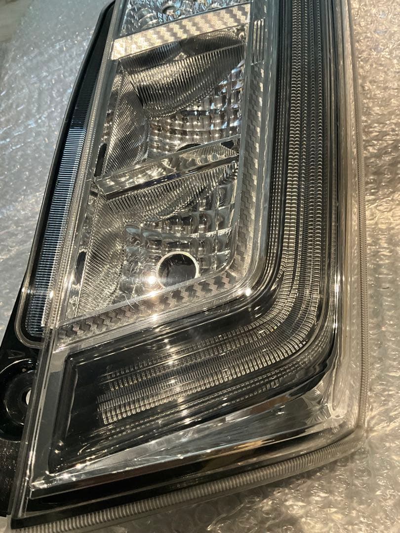 LA 150系ムーヴカスタム純正　テールランプ　右側