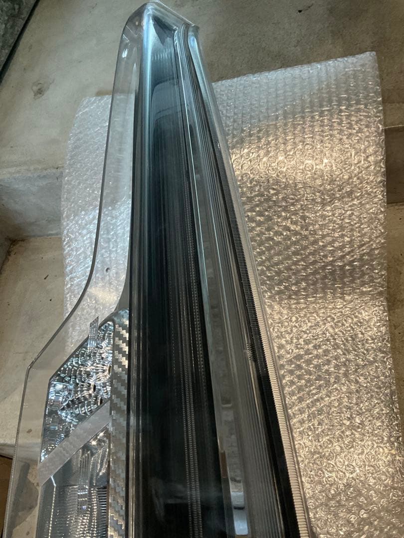 LA 150系ムーヴカスタム純正　テールランプ　右側