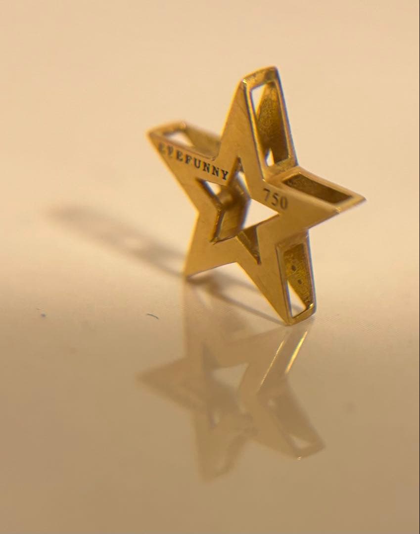 ◆ EYEFUNNY 750ゴールド 星形チャーム ◆