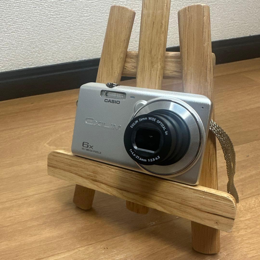 【イマニシ】CASIO EXILIM EX-ZS28シルバー
