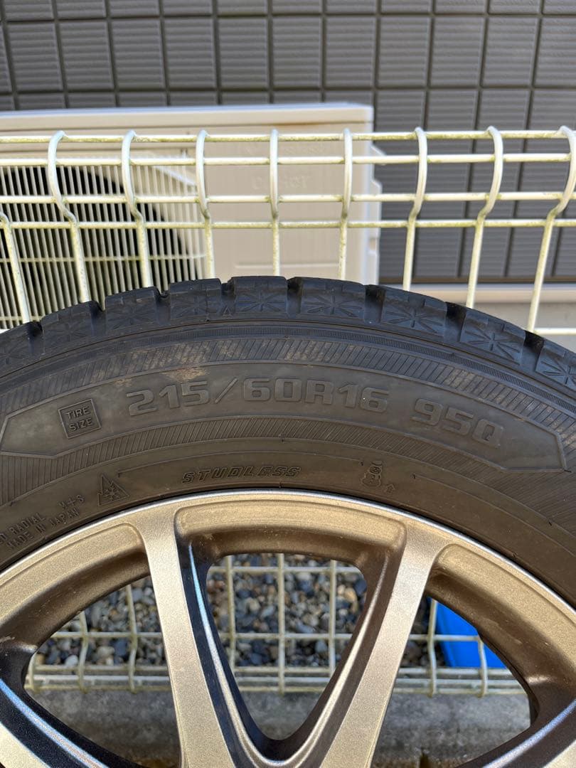 215/60R16 スタッドレスタイヤ4本セット ICENAVI 6