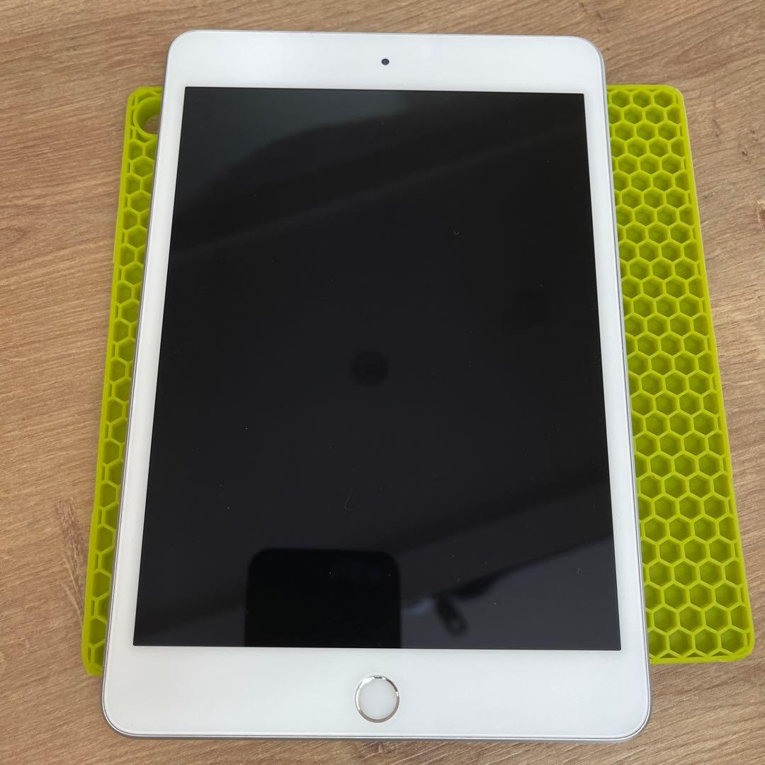 美品 iPad mini 5 (第5世代) Wi-Fiモデル 64GB アップル