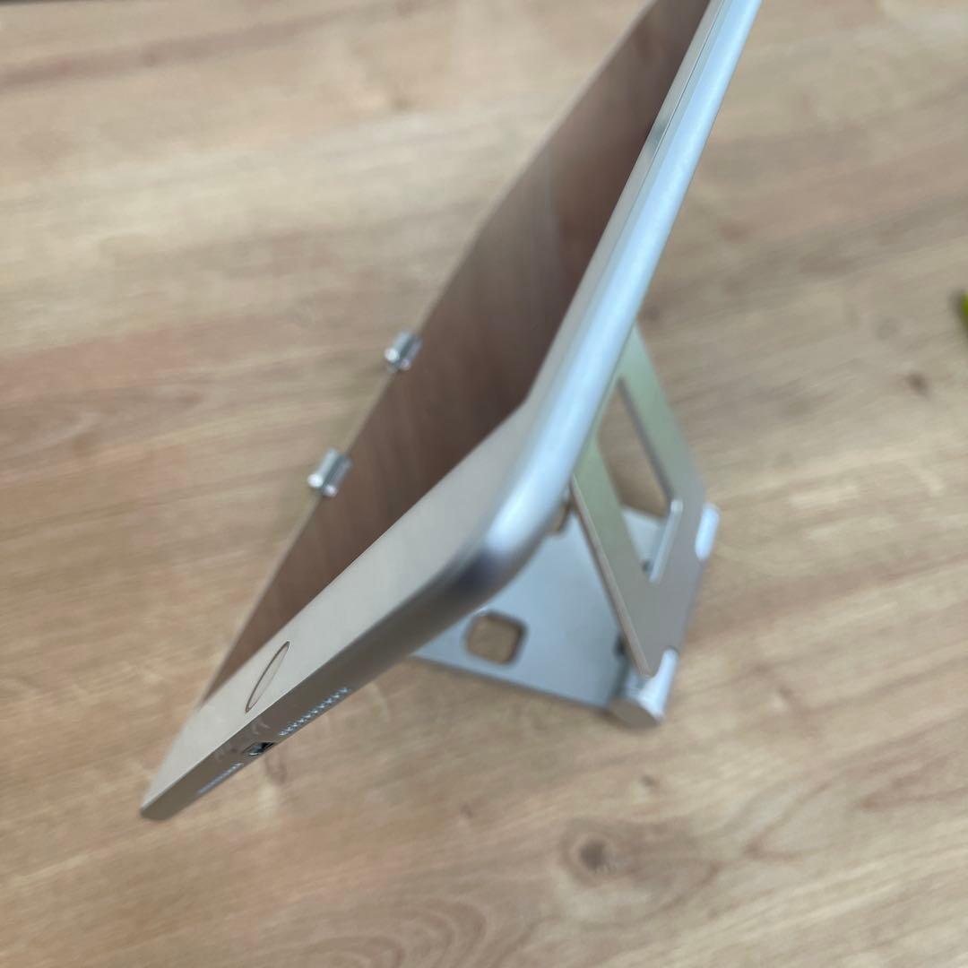 美品 iPad mini 5 (第5世代) Wi-Fiモデル 64GB アップル