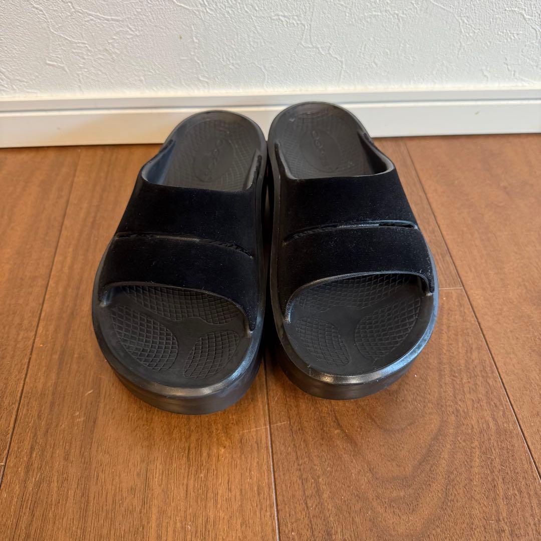 美品✩ウーフォス　OOFOS　OOmega OOahh Limited黒スエード