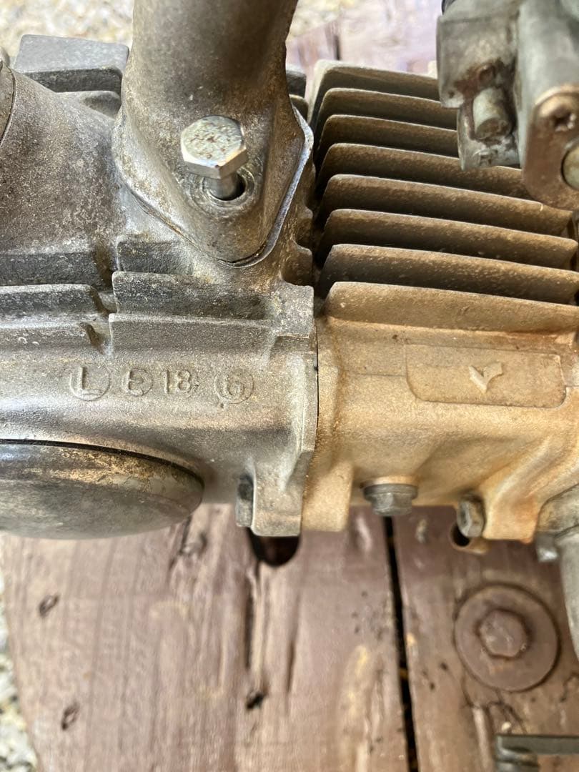 チョコもなかジャンボ　ホンダ　ダックス50　6V　エンジン