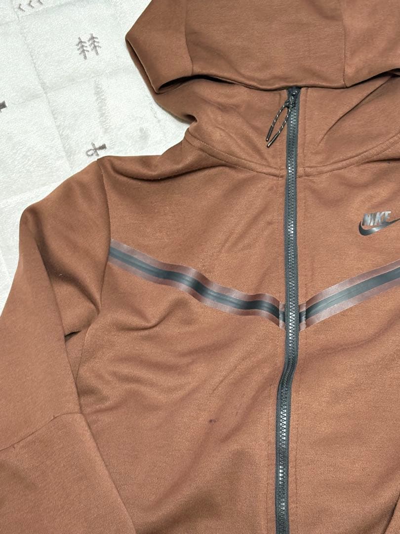 NIKE ナイキ　テックフリース