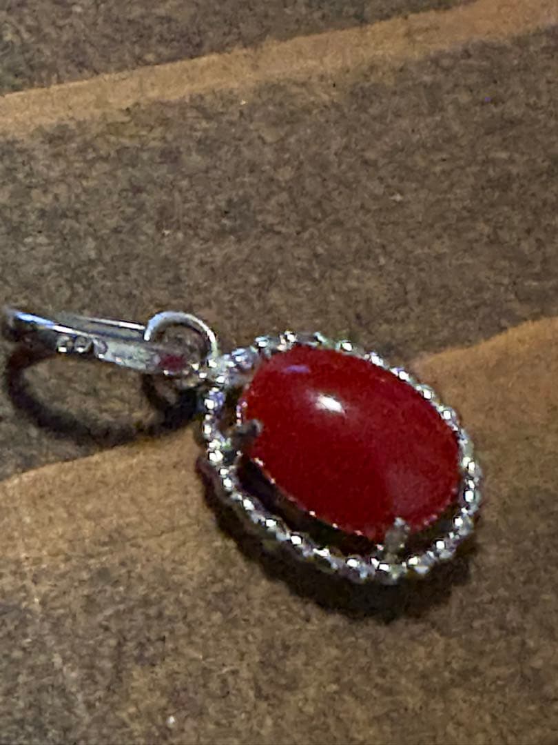 Pt900赤石ペンダントトップ