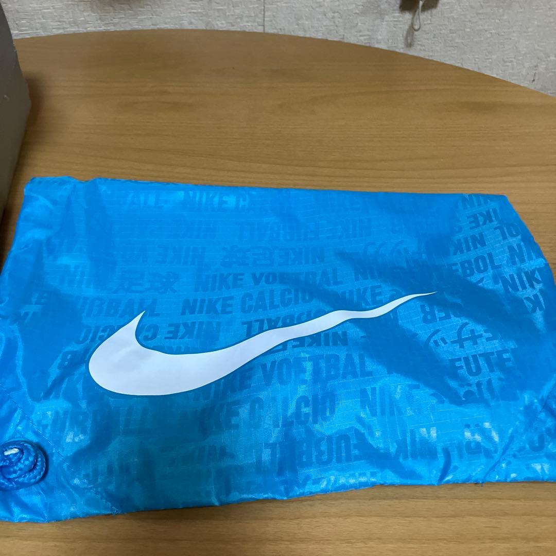 NikeファントムルナⅡエリート AGプレート 青