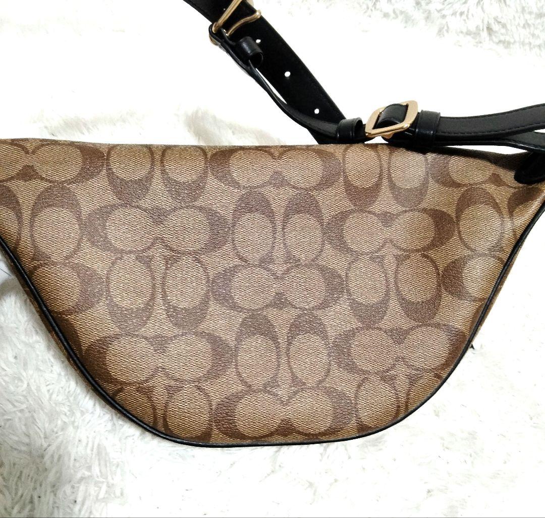 極美品　コーチ　ウエストポーチ　シグネチャー　PVC　ブラウン　パックマン