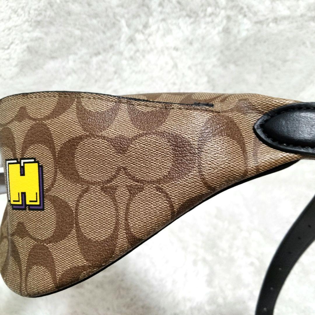 極美品　コーチ　ウエストポーチ　シグネチャー　PVC　ブラウン　パックマン