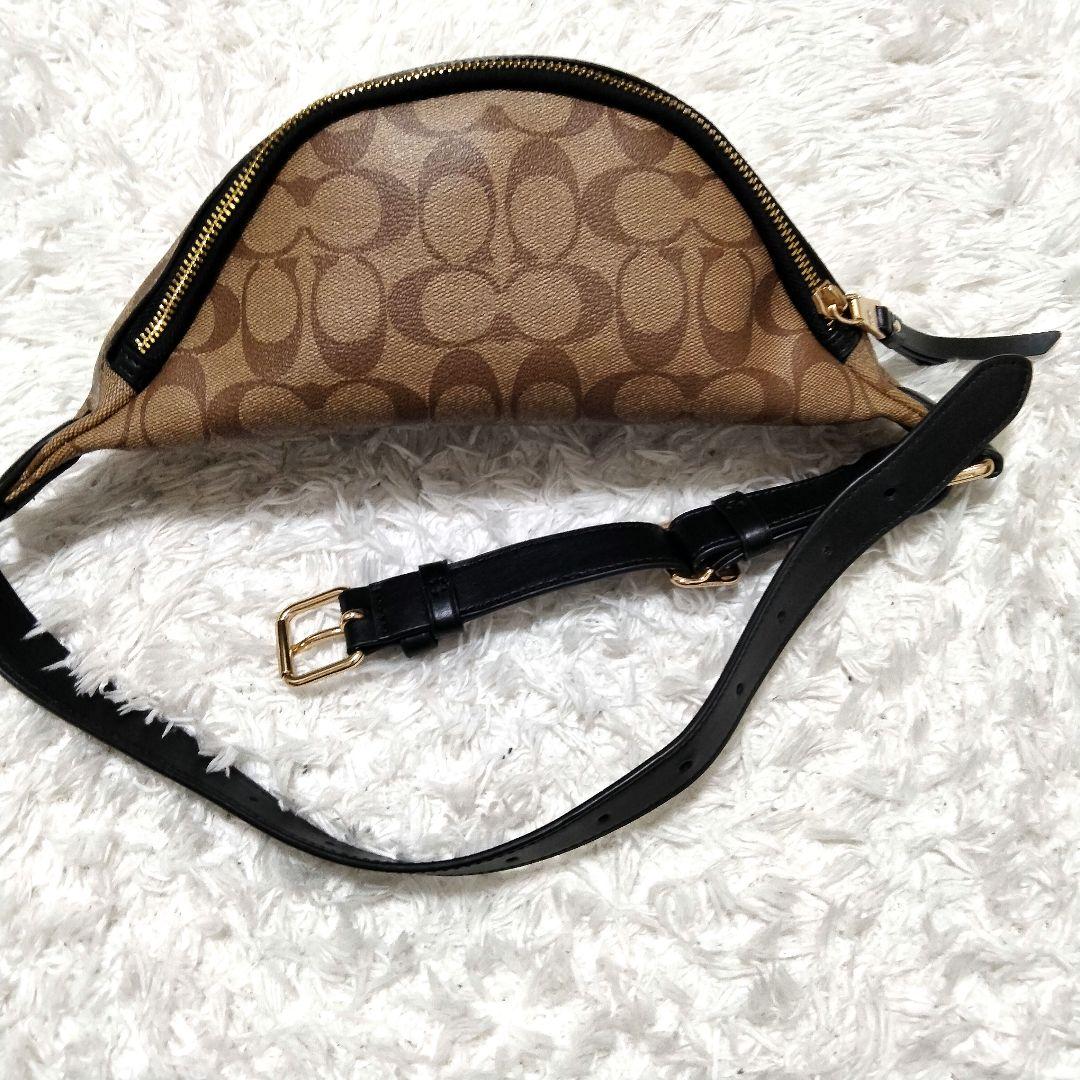 極美品　コーチ　ウエストポーチ　シグネチャー　PVC　ブラウン　パックマン