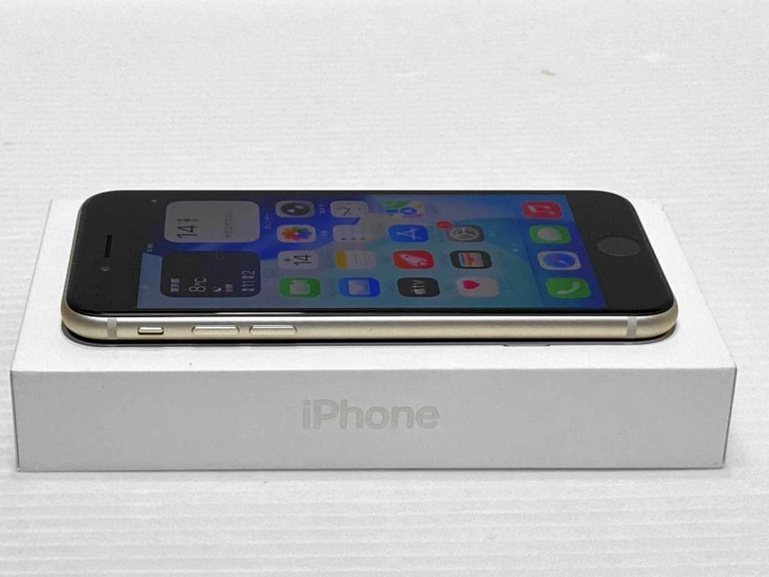 バッテリ100％ 充電サイクル12 iPhone SE3 64GB スターライト