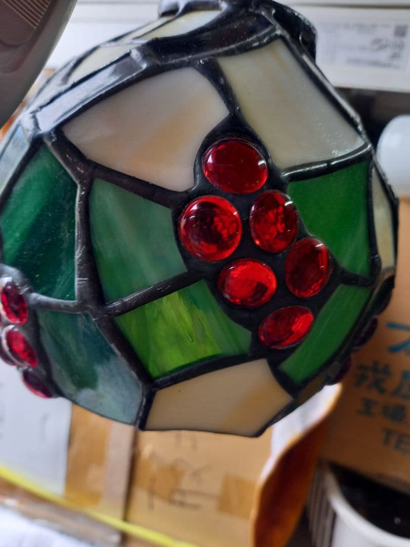 手作りmodernステンドグラス。可愛いペンダントライト