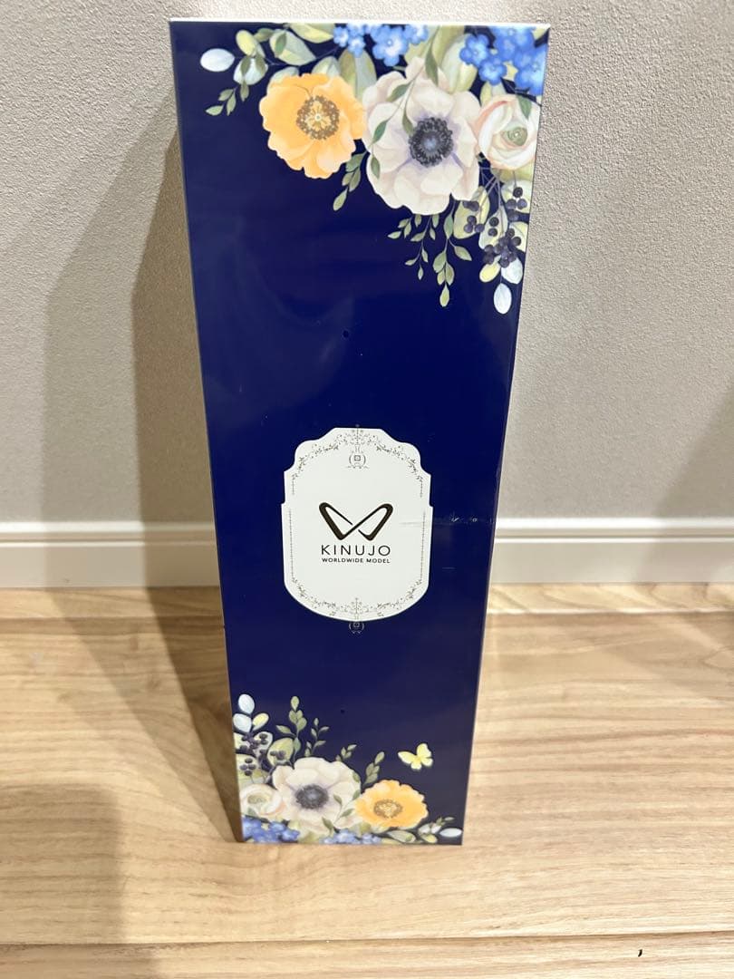 新品未開封　KINUJO キヌージョ W worldwide model 黒
