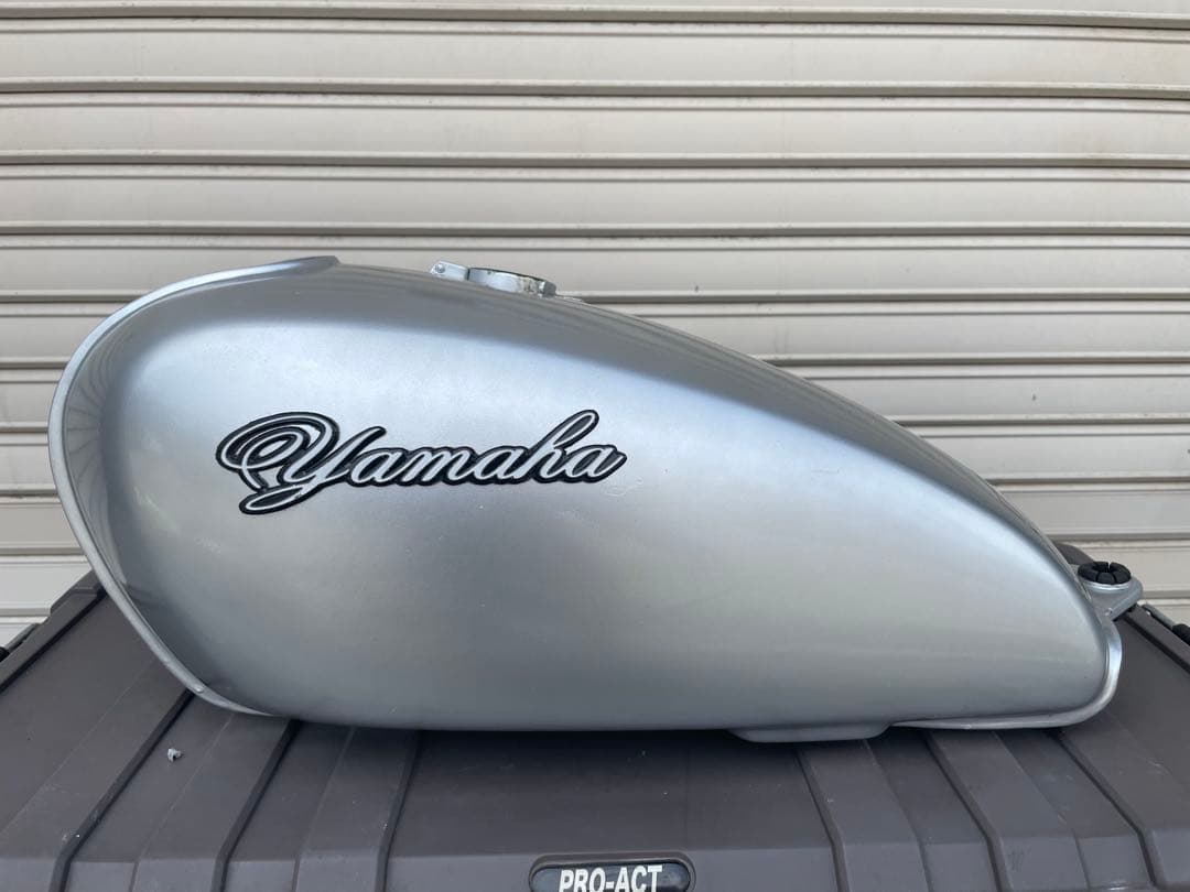 ヤマハ　YAMAHA SR400 SR500 キャブレター車　タンク