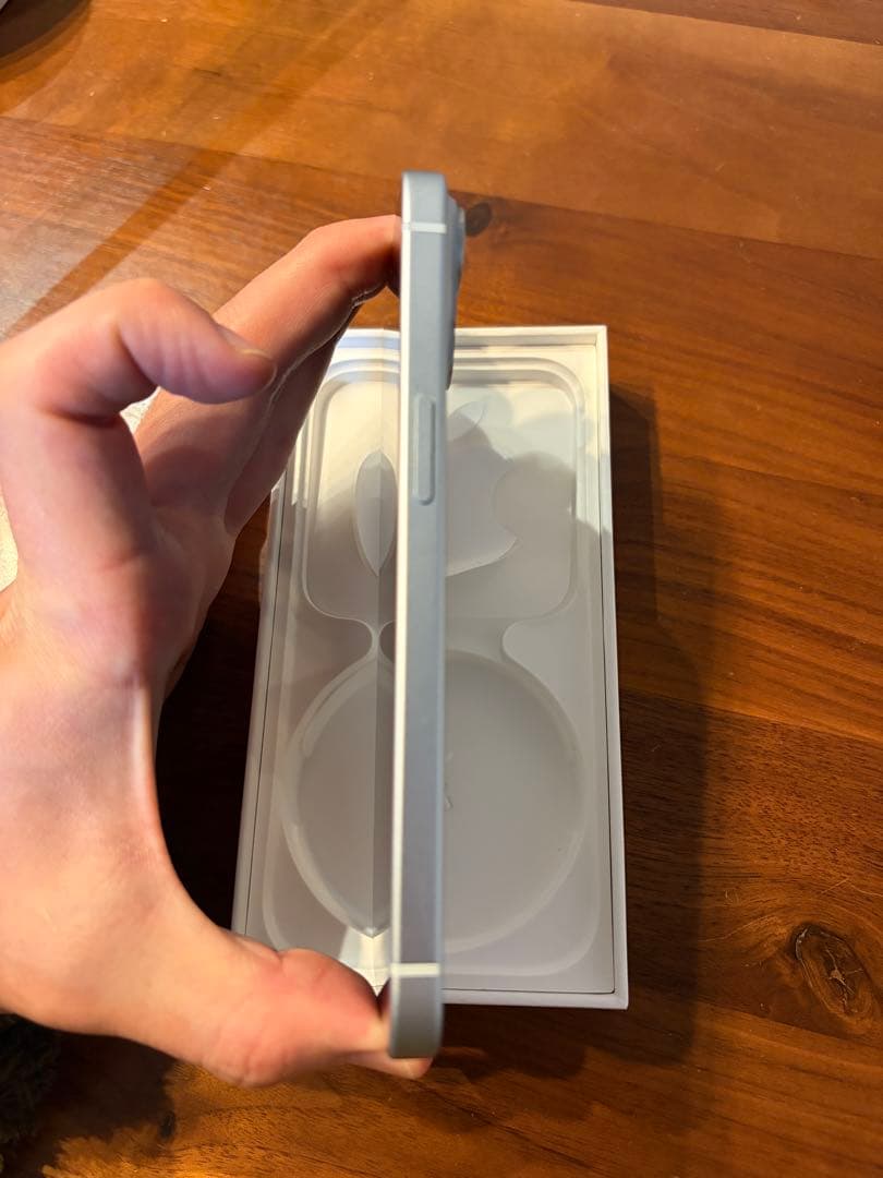 iPhone15 128GB ブルー