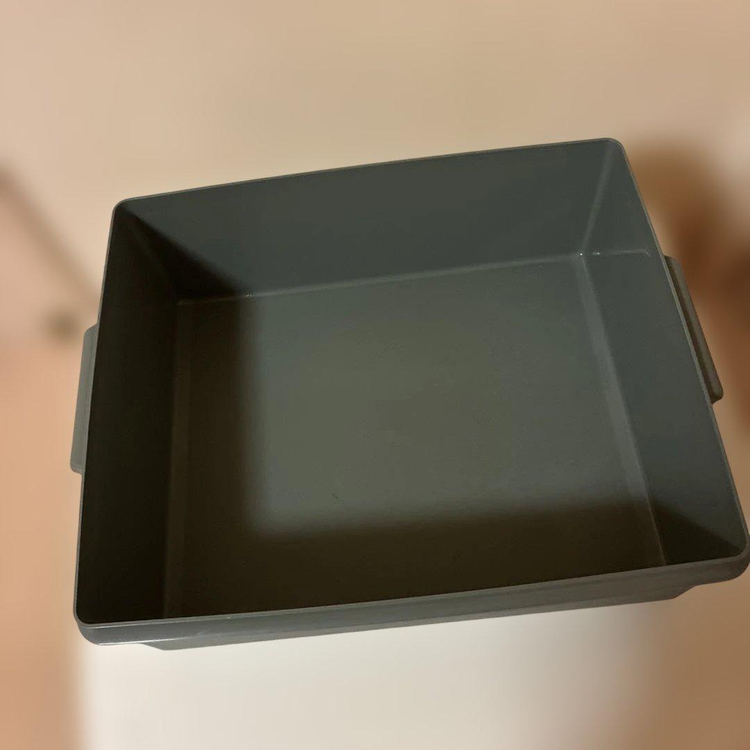 タッパーウエアスーパーケース 4個。