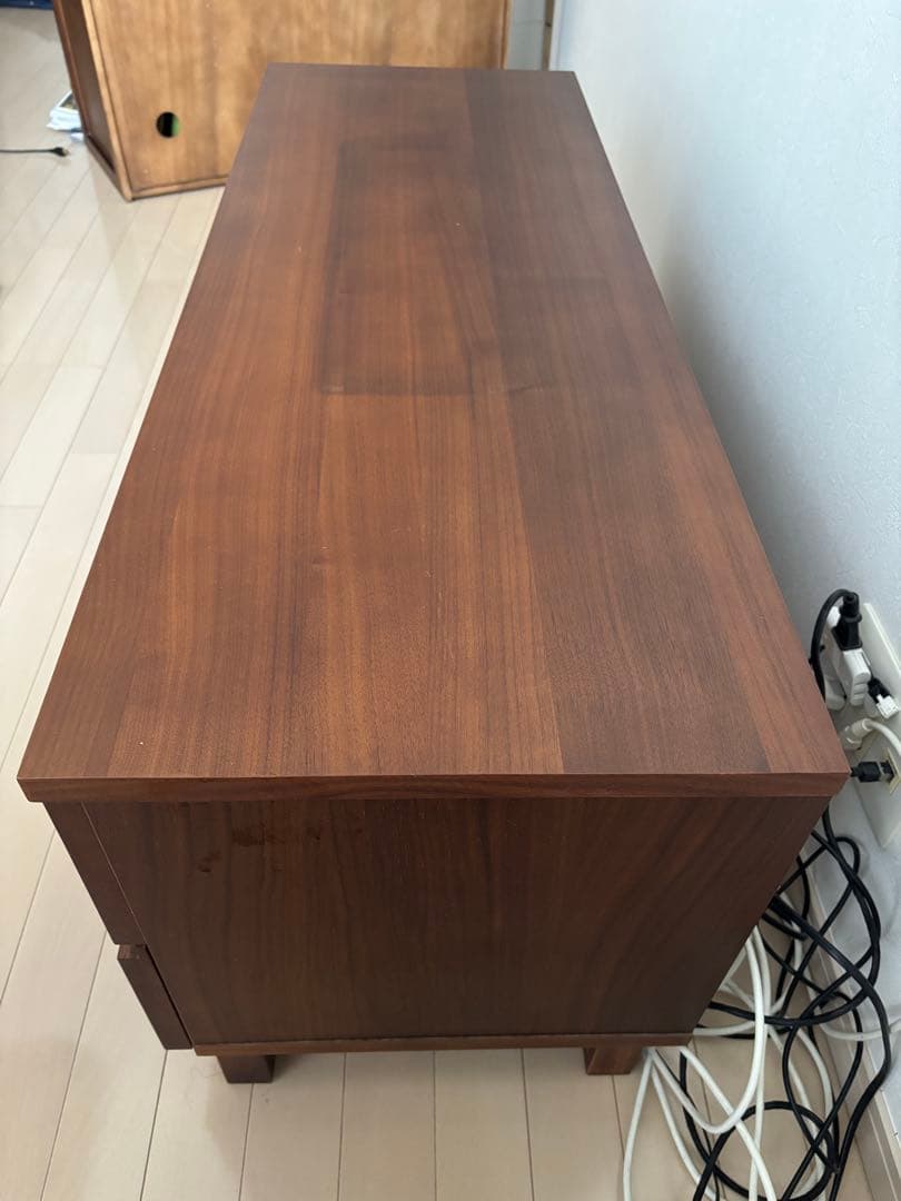 無印良品　ウォールナット　木製テレビ台 ガラス扉付き