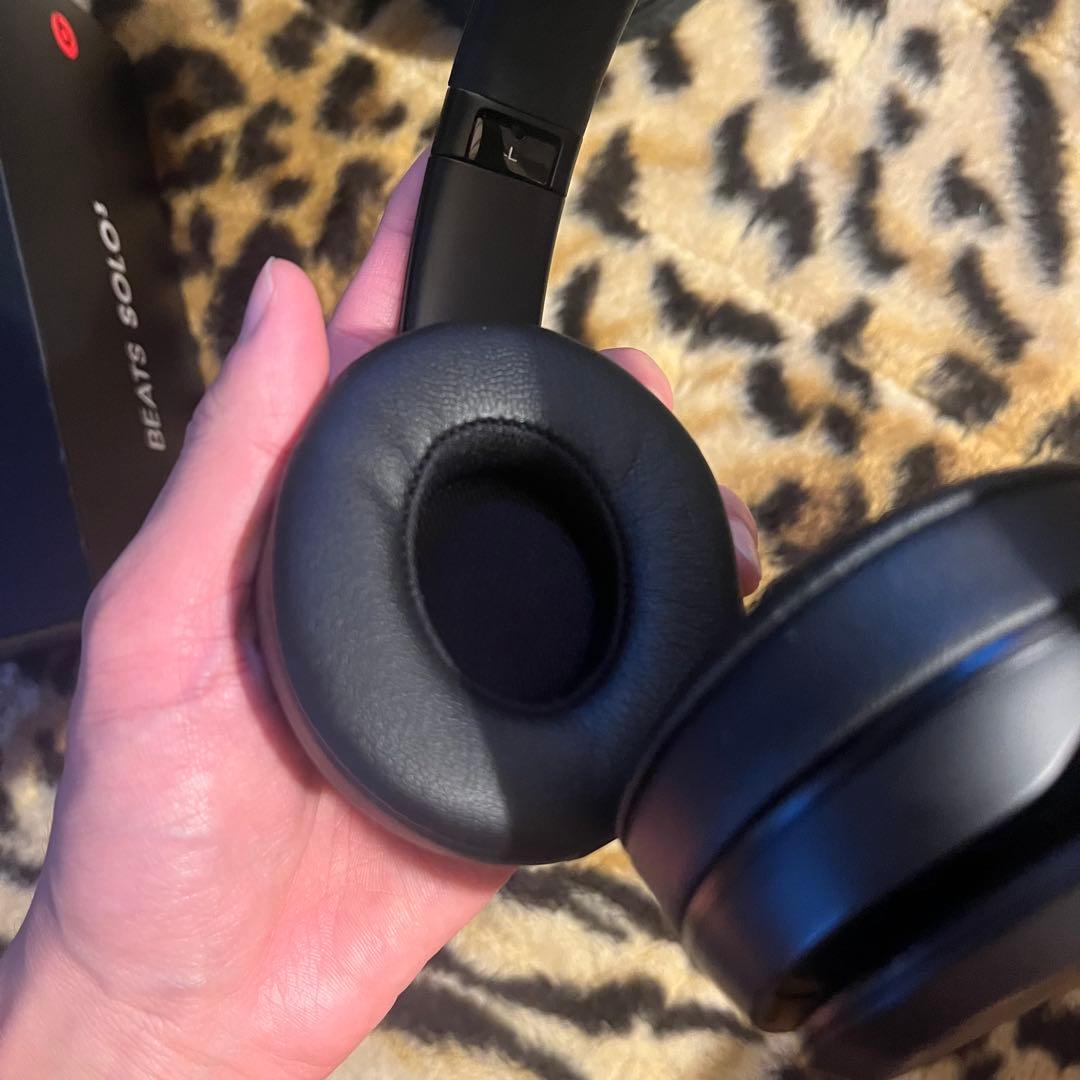BEATS SOLO3ブラック ワイヤレスヘッドホン