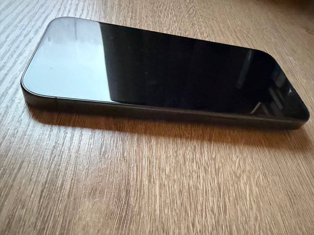 Apple iPhone15pro 256GB ブラックチタニウム　SIMフリー