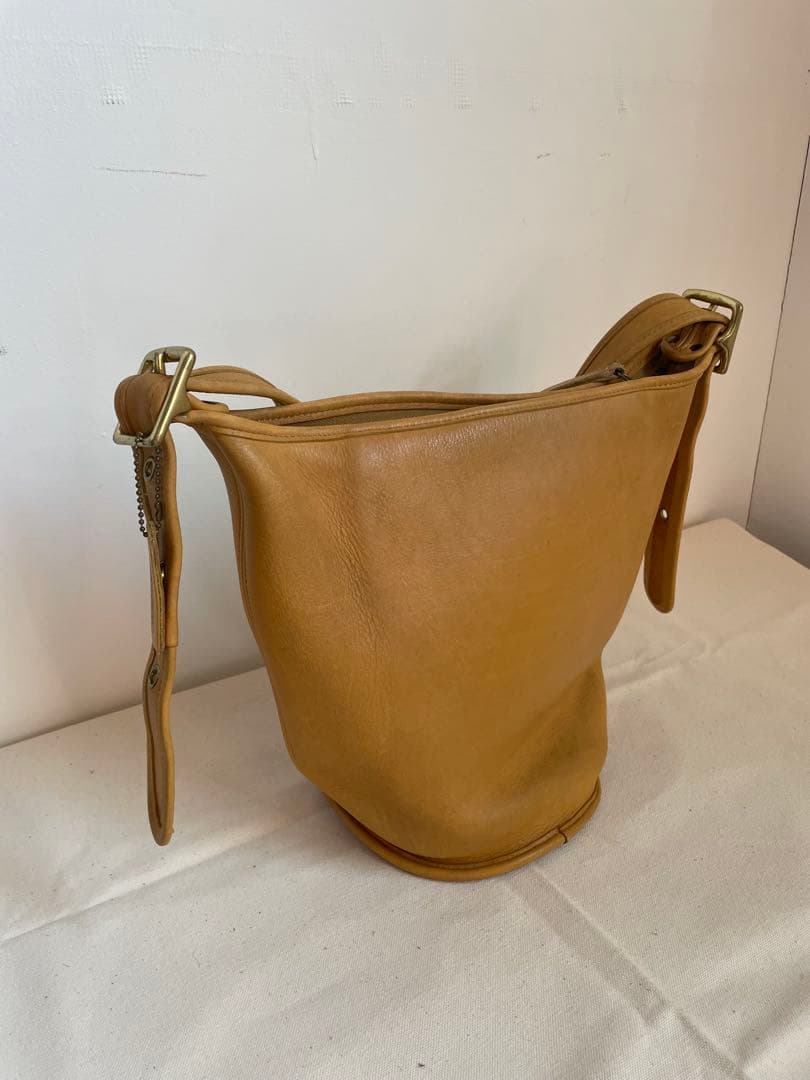 オールドコーチ　バケツ　ショルダーバッグ　イエロー