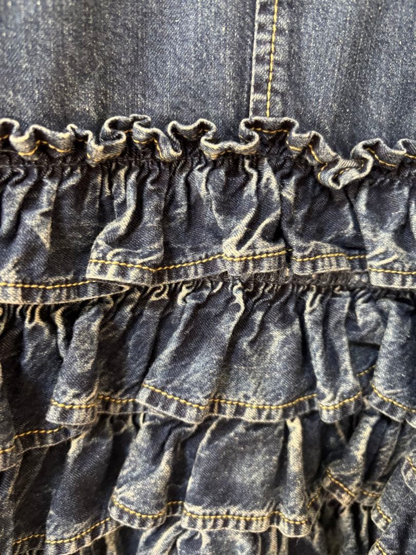 大人気！アヤン ayane バックフリルデニムシャツジャケット　新品未使用タグ付